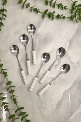 قاشق چای خوری دسته مرواریدی سفید /s49