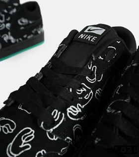 کفش کتانی مردانه و زنانه مشکی Jordan 1 x Kaws