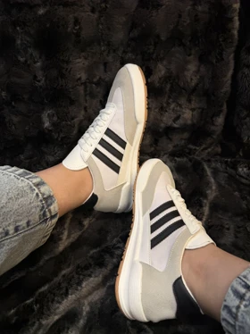 کتانی زنانه آدیداس استرا