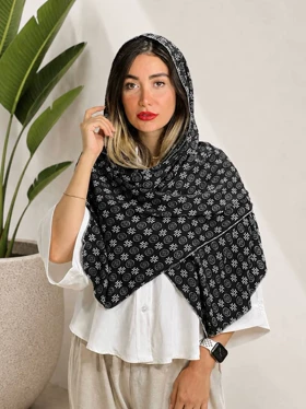 شال بهاره لارا (کرم مشکی)