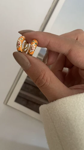 گوشواره حلقه‌ای میناکاری