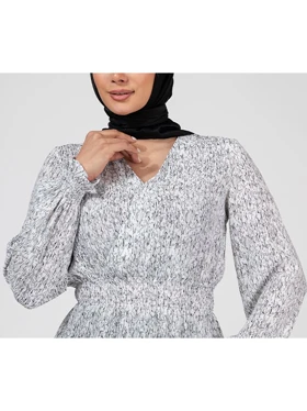 بلوز زنانه کرپ ژرژت طرح دار کش دوزی یقه هفت هشت کژوال فریما