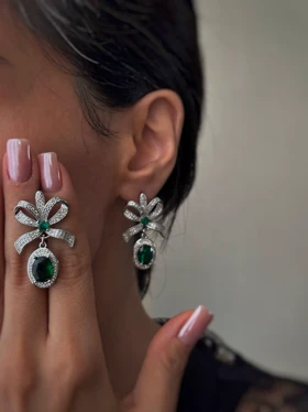 گوشواره جواهری پاپیونی آویزدار تمام نگین