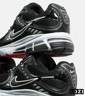 کفش کتانی مردانه مشکی نایک NIKE zoom vomero 5 مدل 7052