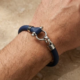 دستبند مردانه مدل امگا رابر با بند سرمه ای و قفل استیل قایقرانی