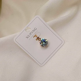 پلاک ژوپینگ تک نگین درشت (سولیتر طلایی) | شکوه یک الماس تمام عیار