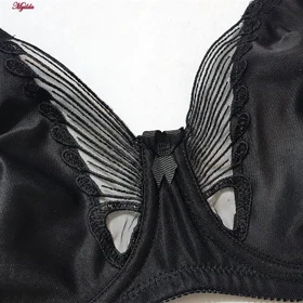 سوتین زنانه پرسی فنردار طرح پروانه مشکی لین کد 4680-744