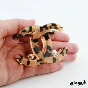کلیپس دخترانه فلزی مدل چنل آبرنگی (قهوه‌ای)