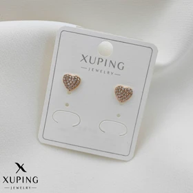 گوشواره قلبی طلایی با نگین‌های درخشان