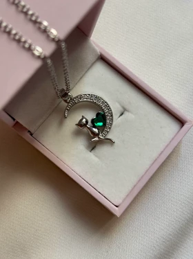 گردنبند ماه نگین‌دار🌙💎