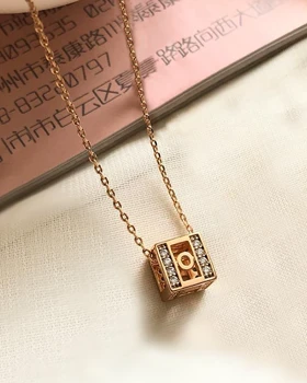 گردنبند مکعب ژوپینگ