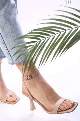 کفش پاشنه‌بلند کلاسیک زنانه shoeberry shoeberry