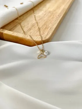 گردنبند دم وال