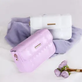 کیف دوشی زنانه مدل کلاسیک