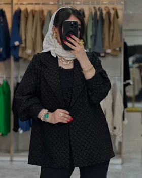 مانتو فکورا