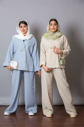 مانتو شلوار راه راه دو دکمه بغل چاک