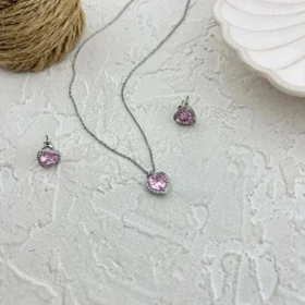 نیم ست زنانه با طرح قلب جواهری، ظرافت بی‌نظیر