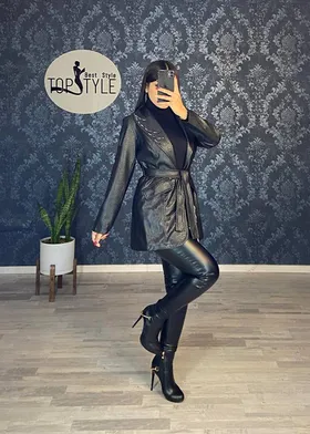 مانتو چرم نگینی کد : 7716