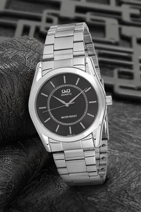 ساعت qandq qandq