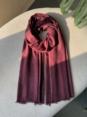 شال لنا کد 833 (بورگاندی)