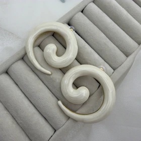 گوشواره طرح صدف مارپیچ