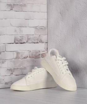 ونس سفید اسپرت 1833