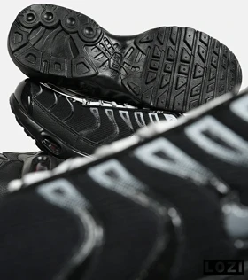 کفش کتانی مردانه و زنانه مشکی سفید NIKE AirMax Plus TN Ultra