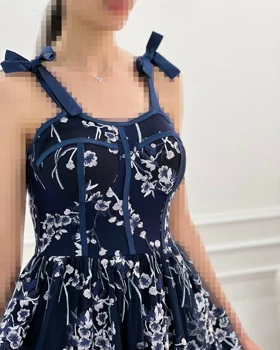 پیراهن مجلسی دکلته گلدوزی