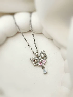 گردنبند دخترانه پروانه صورتی