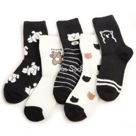 جوراب ساق‌دار حوله ای سیاه سفید خرسی (جوراب گرم)