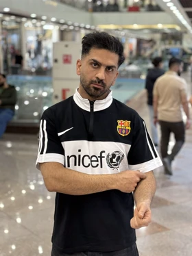 کیت باشگاهی هواداری بارسلونا رنگ مشکی باکسی لش مردانه