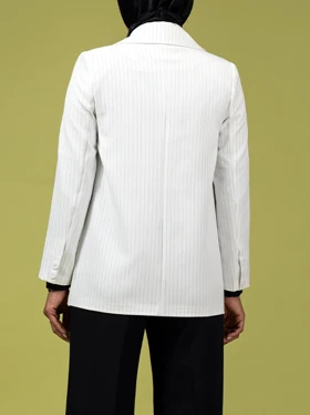 کت زنانه کلاسیک کرپ دیپلمات یقه انگلیسی دارای جیب مهنام