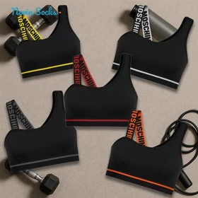 ست نیم‌تنه و شلوارک ورزشی زنانه مدل سیملس پشت چین‌دار کد 5562-2333