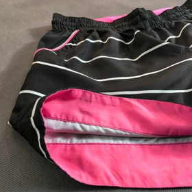 SIZE 36-42 شلوارک ورزشی زنانه اورجینال برند DIADORA ایتالیا سایز 36 تا 42
