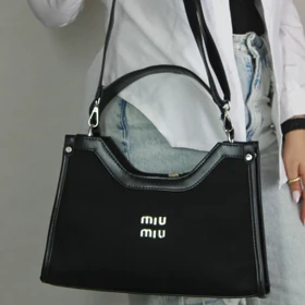 کیف دستی زنانه miu miu رنگ کرم کد 4802