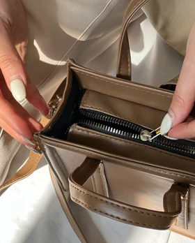 کیف دستی منگوله‌دار جورجینا