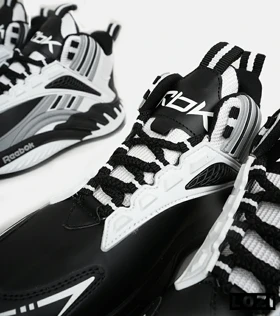 کفش کتانی ساق‌دار مشکی سفید Reebok Shaq Attaq