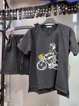 ست تیشرت شلوارک دوچرخه