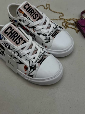 ونس گل‌دار DIOR