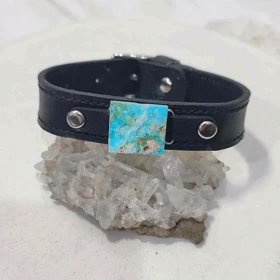 دستبند چرمی با سنگ فیروزه نیشابور اصل کد 2