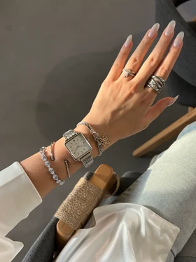 ساعت اقتصادی تقویم دار