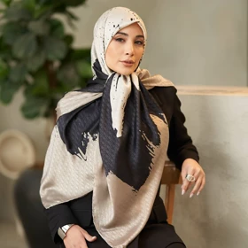 روسری ابریشم ژاکارد قواره 140 30199 (مشکی)