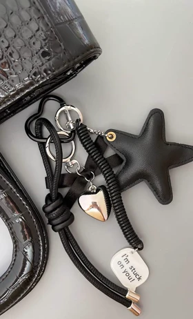 چارم بگ black star