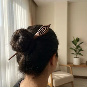 کانزاشی مو زنانه چوبی با بافت ظریف مدل سیلوا