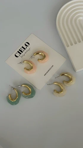 گوشواره شیشه ای