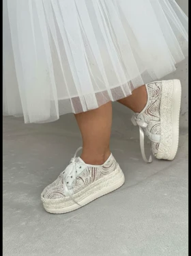 کتانی توری برفی