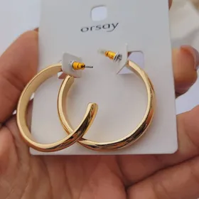 گوشواره حلقه‌ای بزرگ