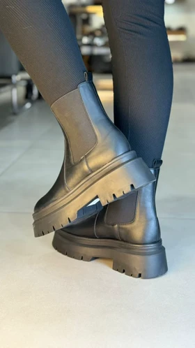 118 - نیم بوت دوطرف کش ساده لژدار 118