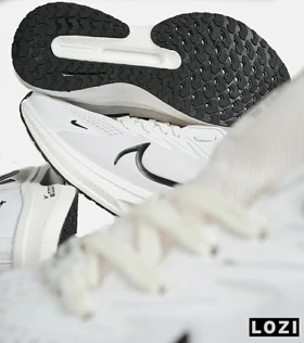 کفش کتانی مردانه سفید مشکی NIKE zoom x