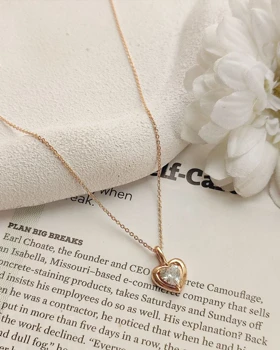 گردنبند ظریف قلب نگین‌دار ژوپینگ